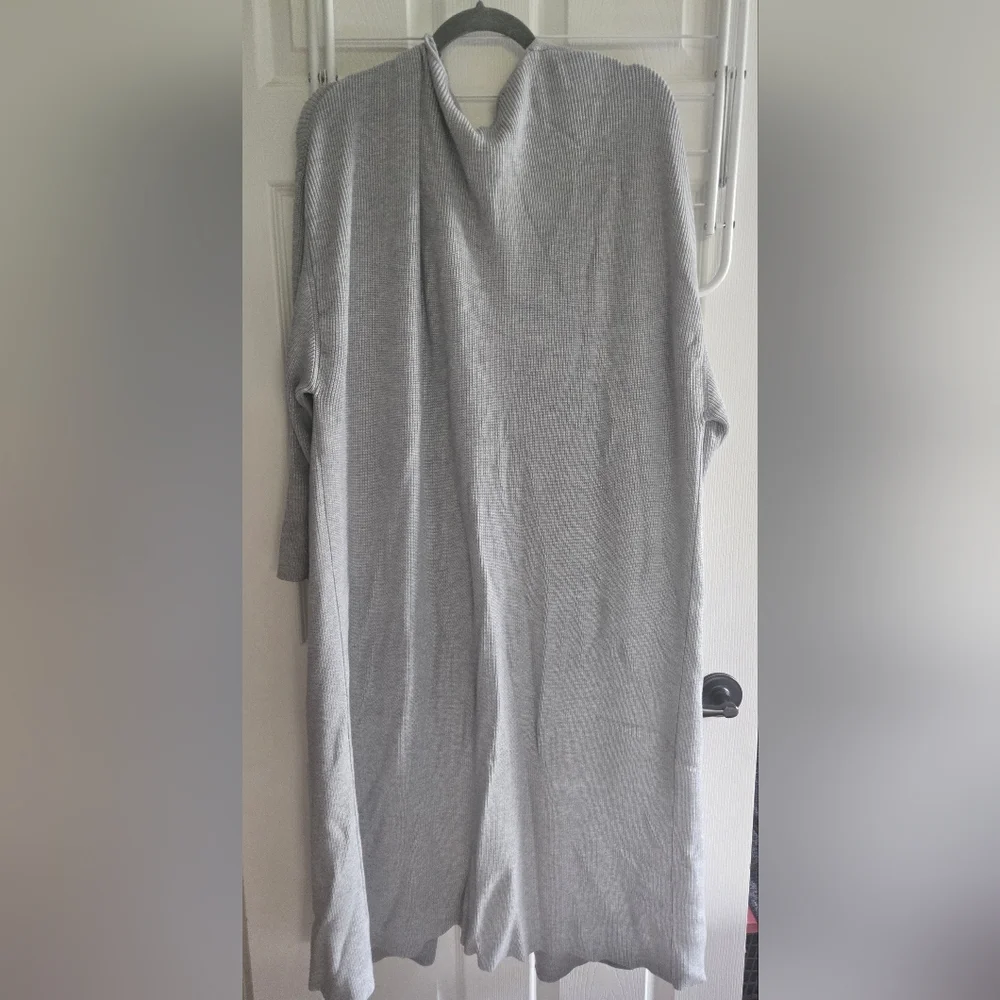 Brunette The Label Matilda Rib Knit Cardigan in Gray, size M/L - Picture 2 of 3